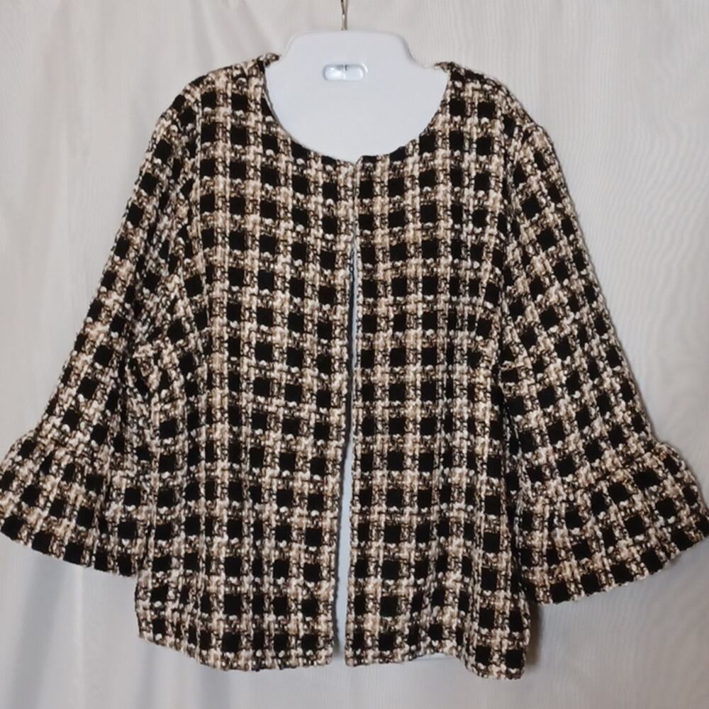 Du Jour Open Front Blazer With Black, Beige & White  Colors. 1X